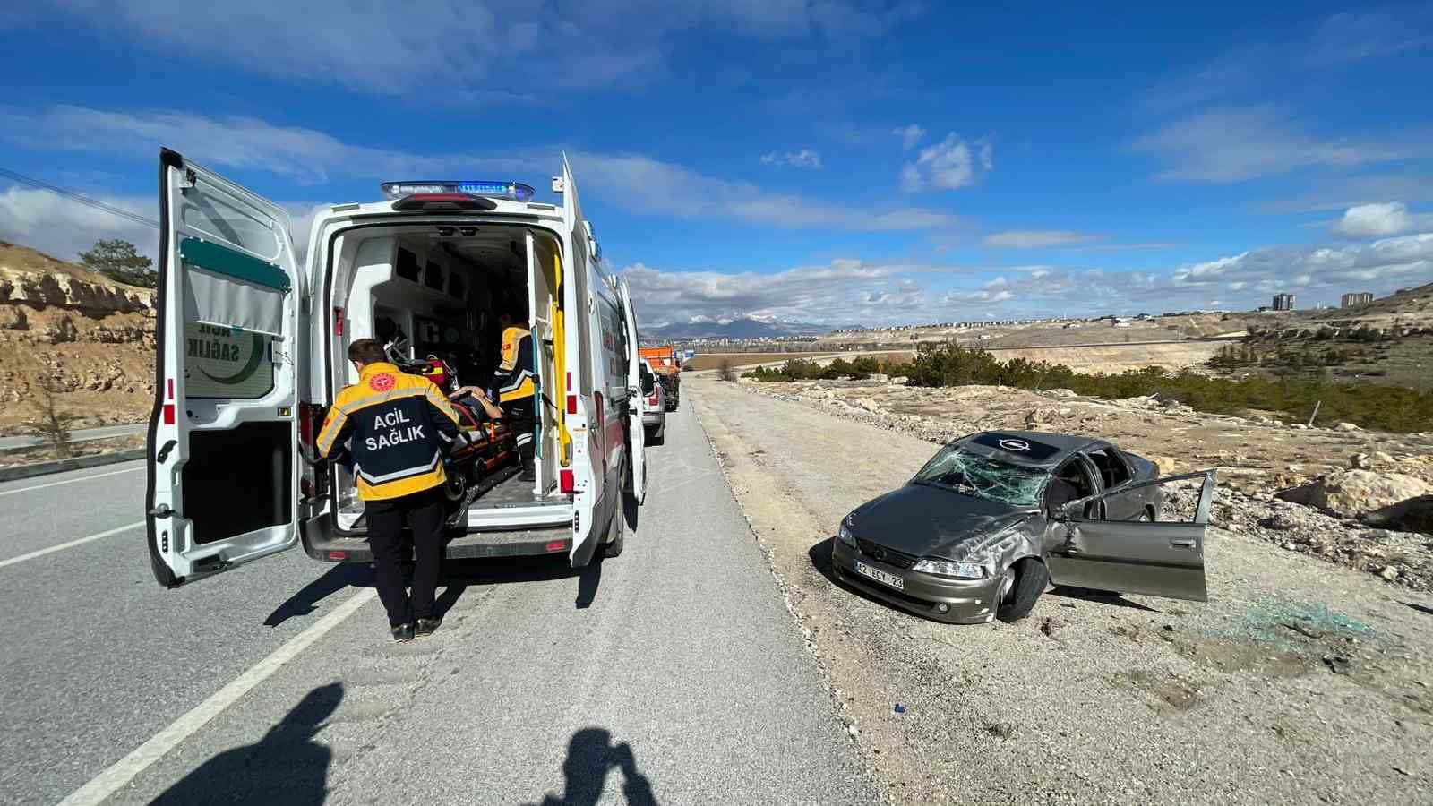 refuje carpan otomobil sarampole takla atti 1 yarali 3 BGKh3MKT