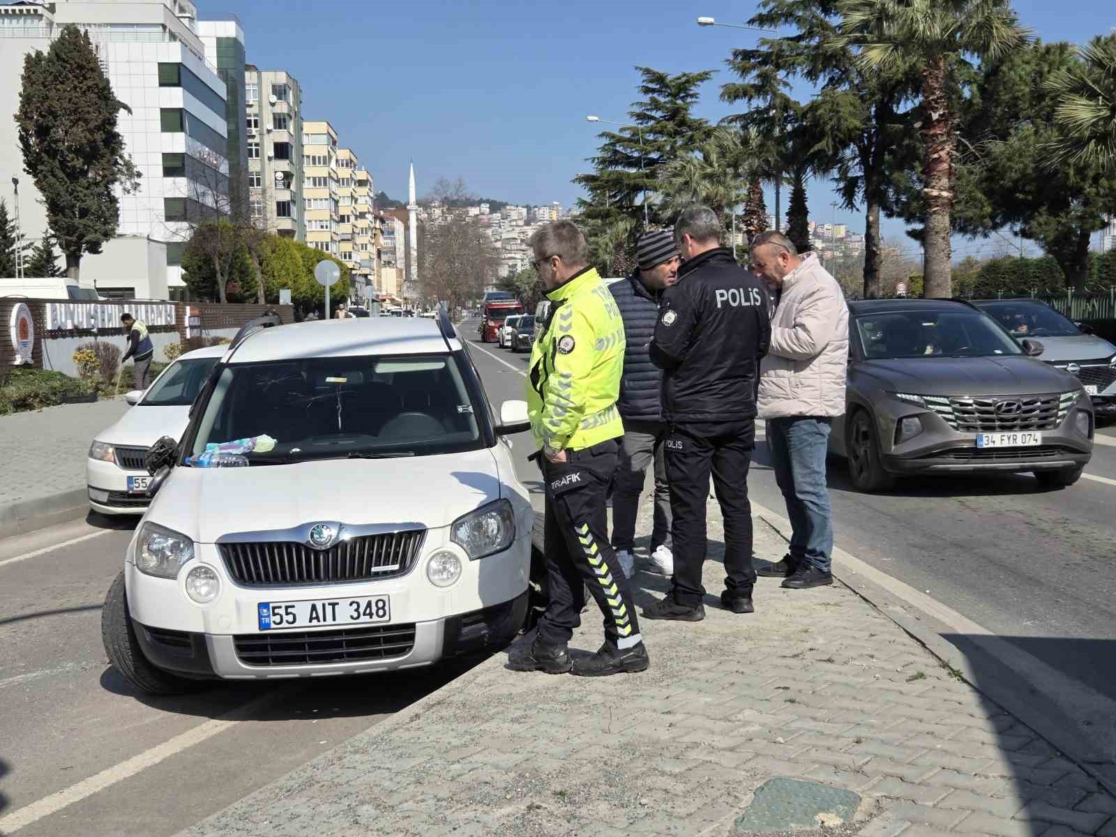 refuje carpan otomobil yan yatti 1 yarali 1 tKjf4yzT