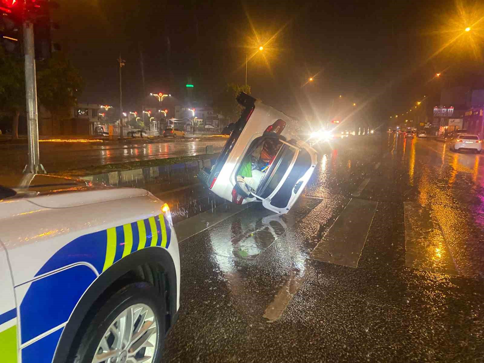 refuje carpip yan yatan otomobilde bulunanlarin burnu bile kanamadi 0 A1zBRSt9