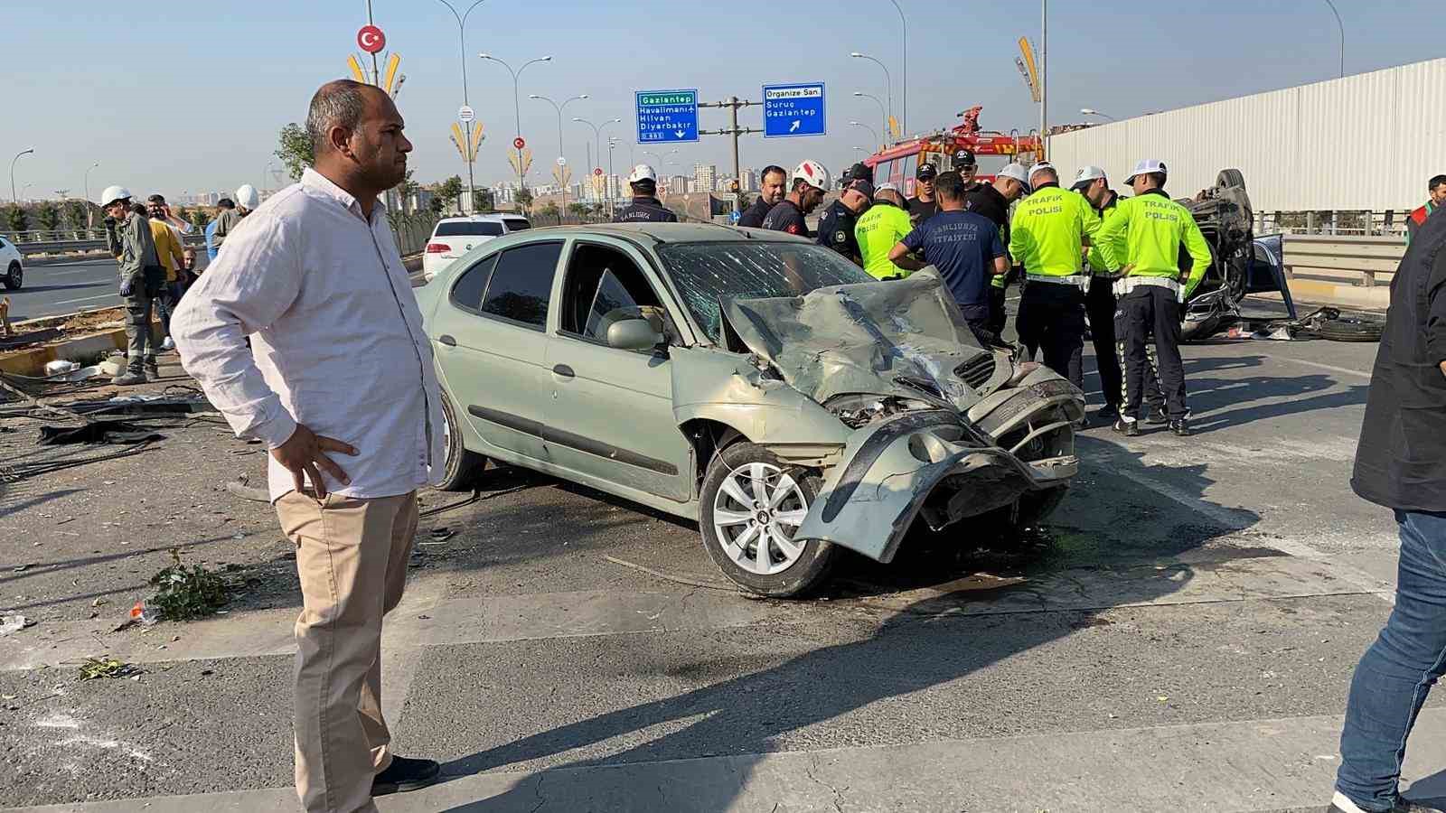 refuju asan otomobil araclarin arasina daldi 3u agir 5 yarali 3