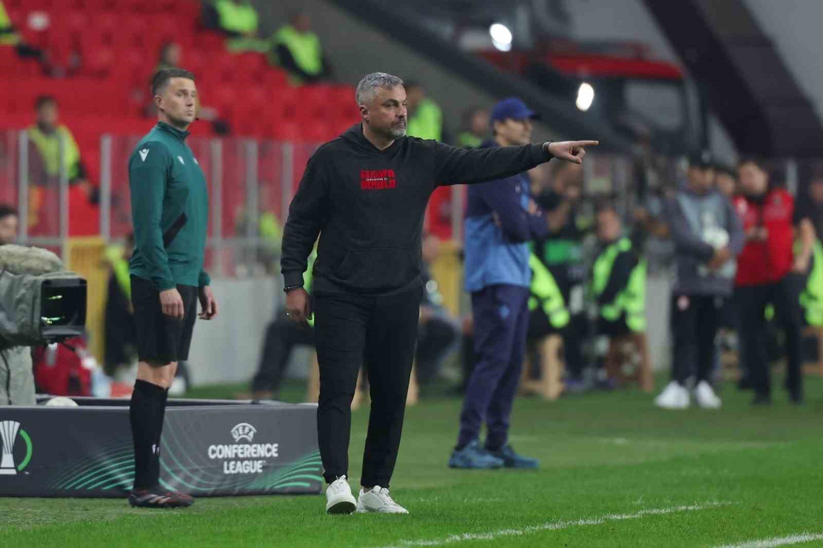 reis turkiyede cok cabuk hoca degisikligine gidiliyor 0