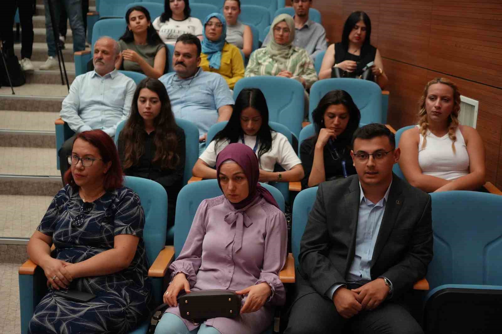 Rektör Aydın: "15 Temmuz, istikbalimize ipotek koymaya çalışanları hayal kırıklığına uğrattı" 4 rektor aydin 15 temmuz istikbalimize ipotek koymaya calisanlari hayal kirikligina ugratti 0 767LDNCJ