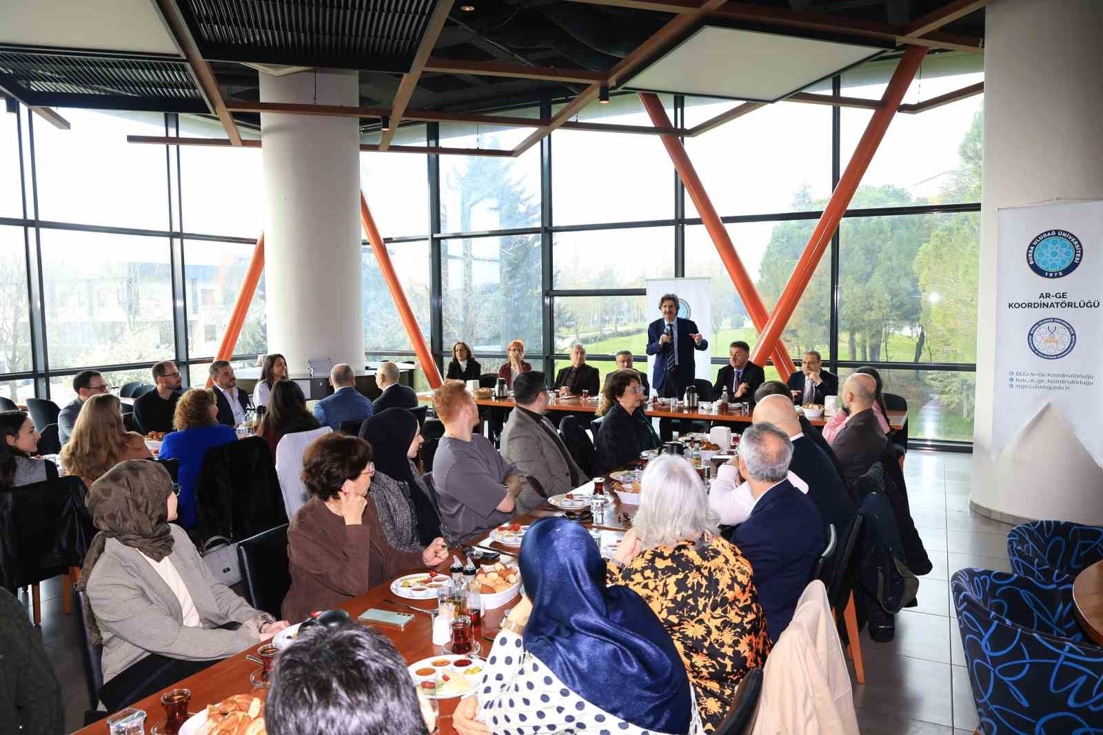 rektor yilmaz basarili akademisyenlerle bir araya gelmeye devam ediyor 3 lfPPwcp9