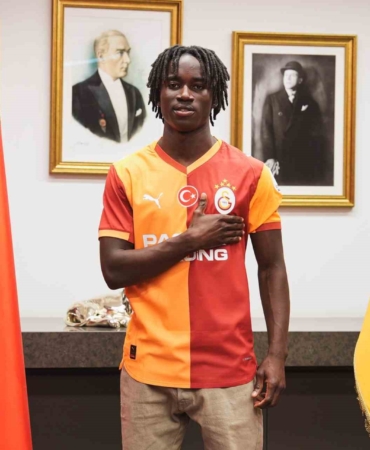 renato-nhaga-galatasarayin-ilk-gine-bissaulu-futbolcusu-oldu-TKExybGx.jpg
