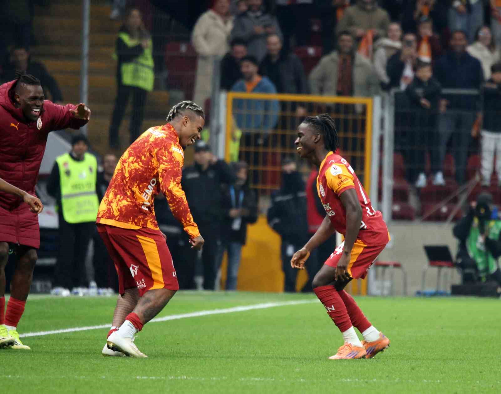 renato nhaga ikinci golunu kaydetti 2 iJIJCV2H