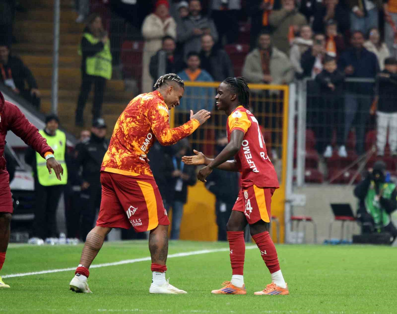renato nhaga ikinci golunu kaydetti 3 O3ZGWwYK