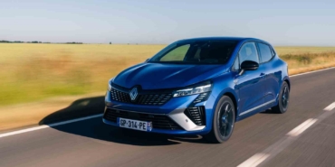renault-kasim-ayinda-turkiyenin-en-cok-satan-markasi-oldu-zXG6xAVd.jpg