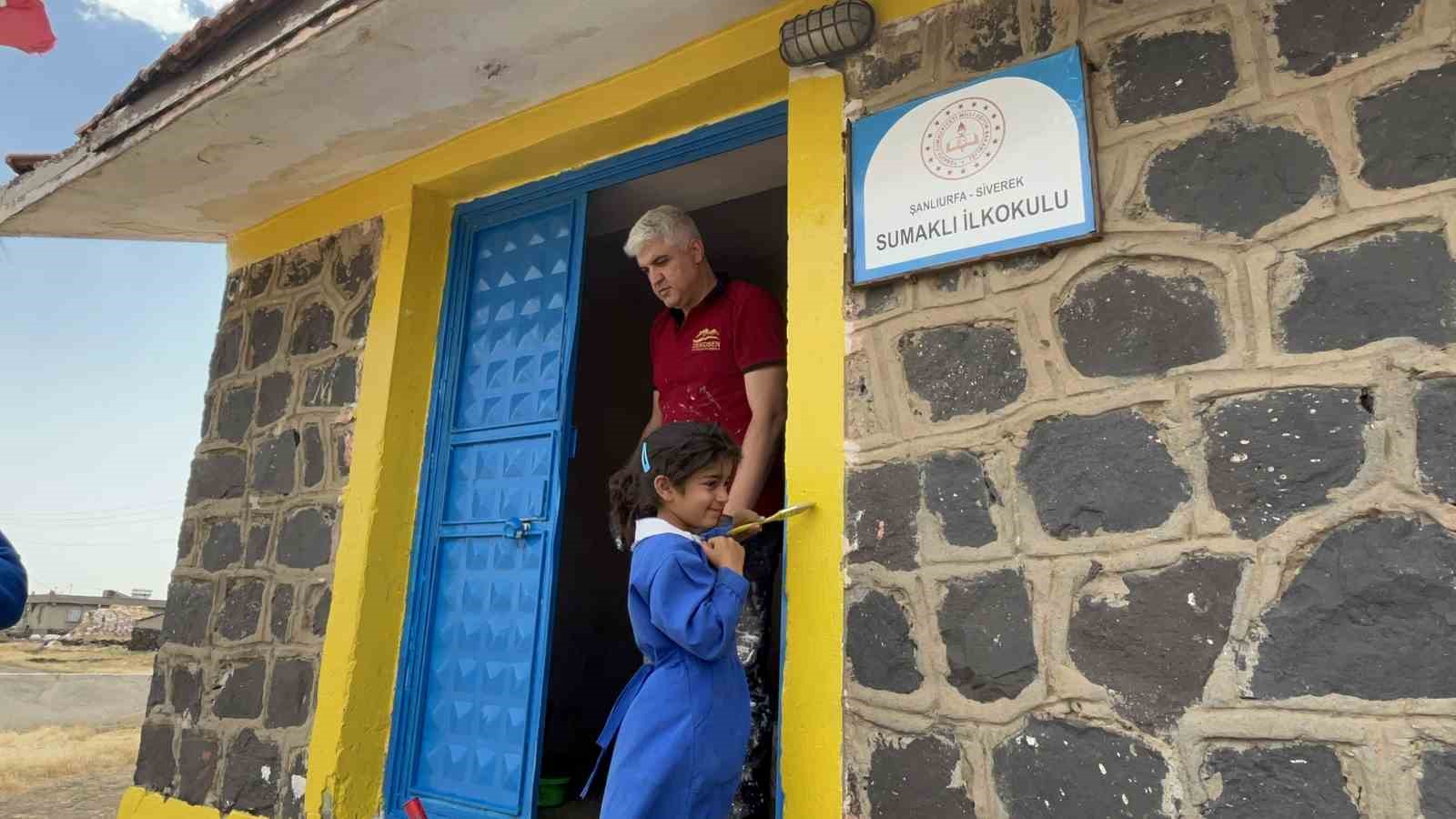 "Renkli bir okulda okumak istiyoruz" dediler, üniversiteliler hayallerini gerçeğe dönüştürdü 5 renkli bir okulda okumak istiyoruz dediler universiteliler hayallerini gercege donusturdu 1 dd9gTZc4
