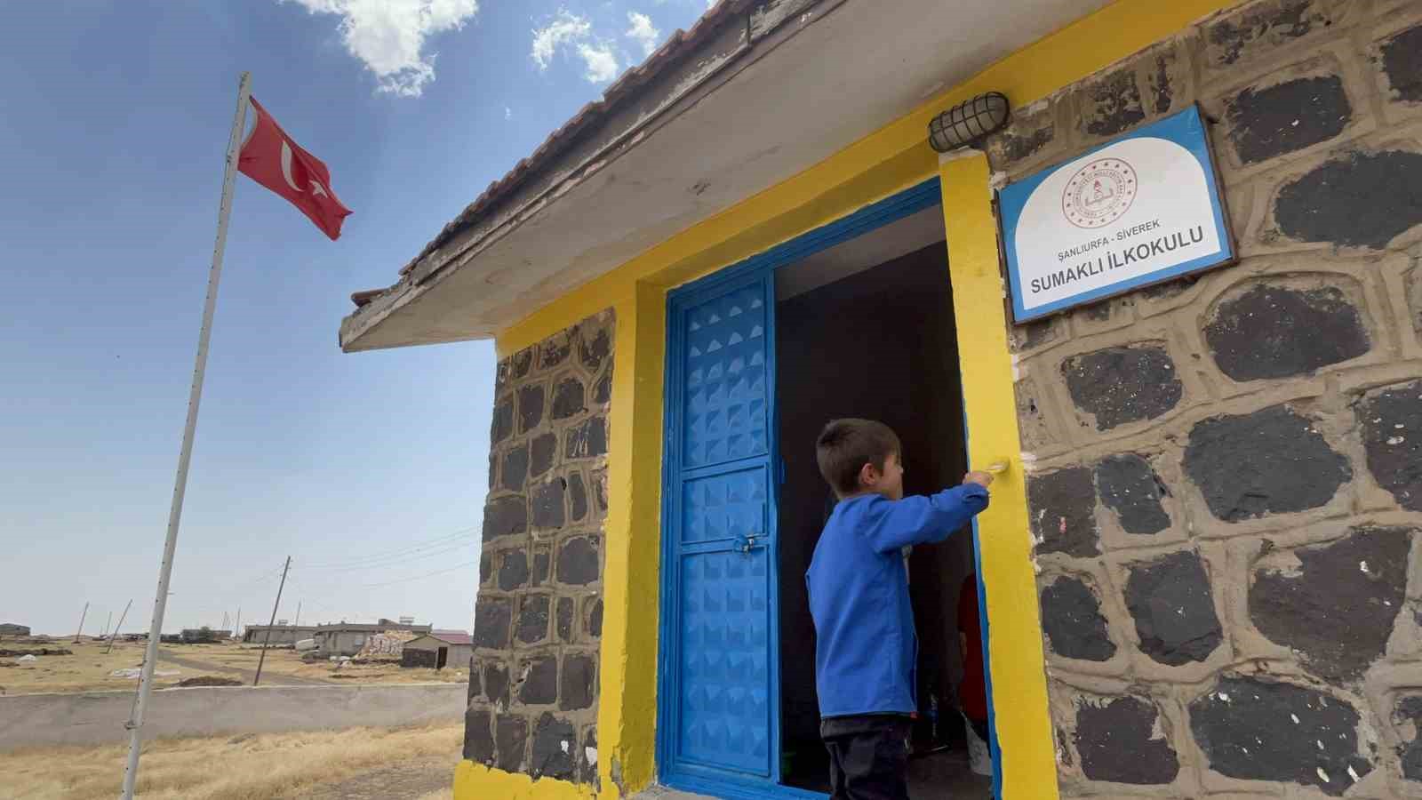 "Renkli bir okulda okumak istiyoruz" dediler, üniversiteliler hayallerini gerçeğe dönüştürdü 7 renkli bir okulda okumak istiyoruz dediler universiteliler hayallerini gercege donusturdu 3 PKyWHf42