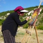resim-tutkusu-engel-tanimadi-sacindan-firca-komurden-boya-yapti-lO2aztOF.jpg