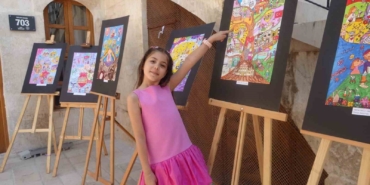 resim-yapmaya-2-yasinda-baslayan-asya-6-yilda-62-madalya-kazanarak-kisisel-resim-sergisini-JTIC7Yj8.jpg