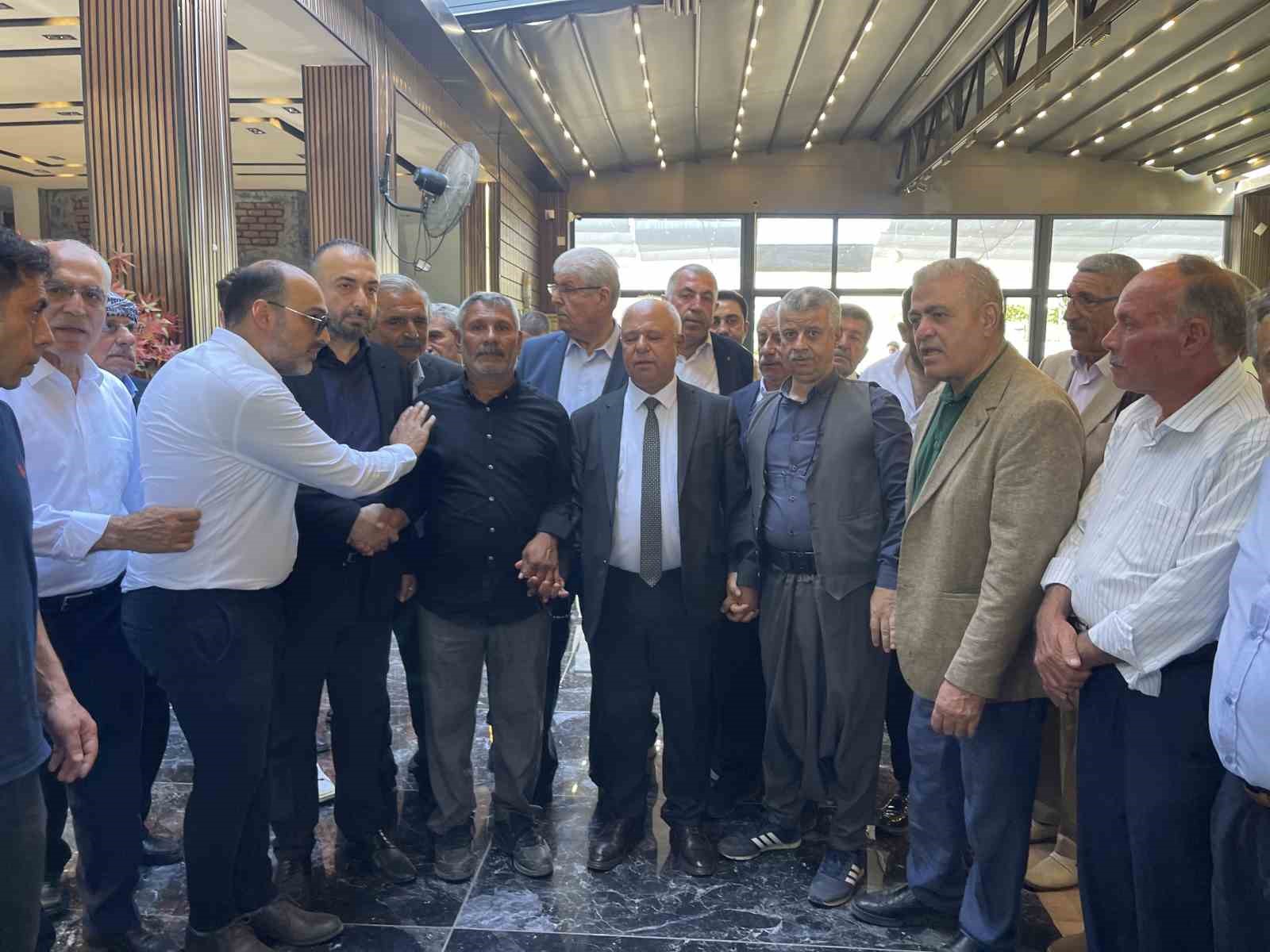 restoranda cinayetle baslayan husumet baris yemegi ile son buldu 2 buk3RFrZ