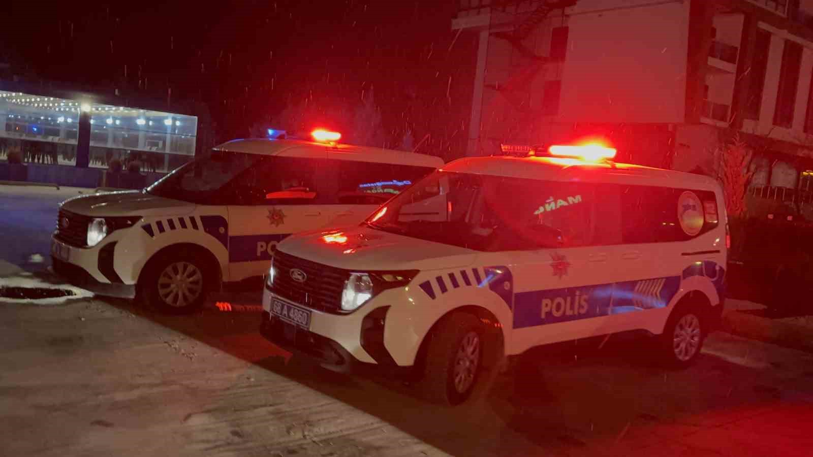 restoranda silahli kavga 1 yarali 1
