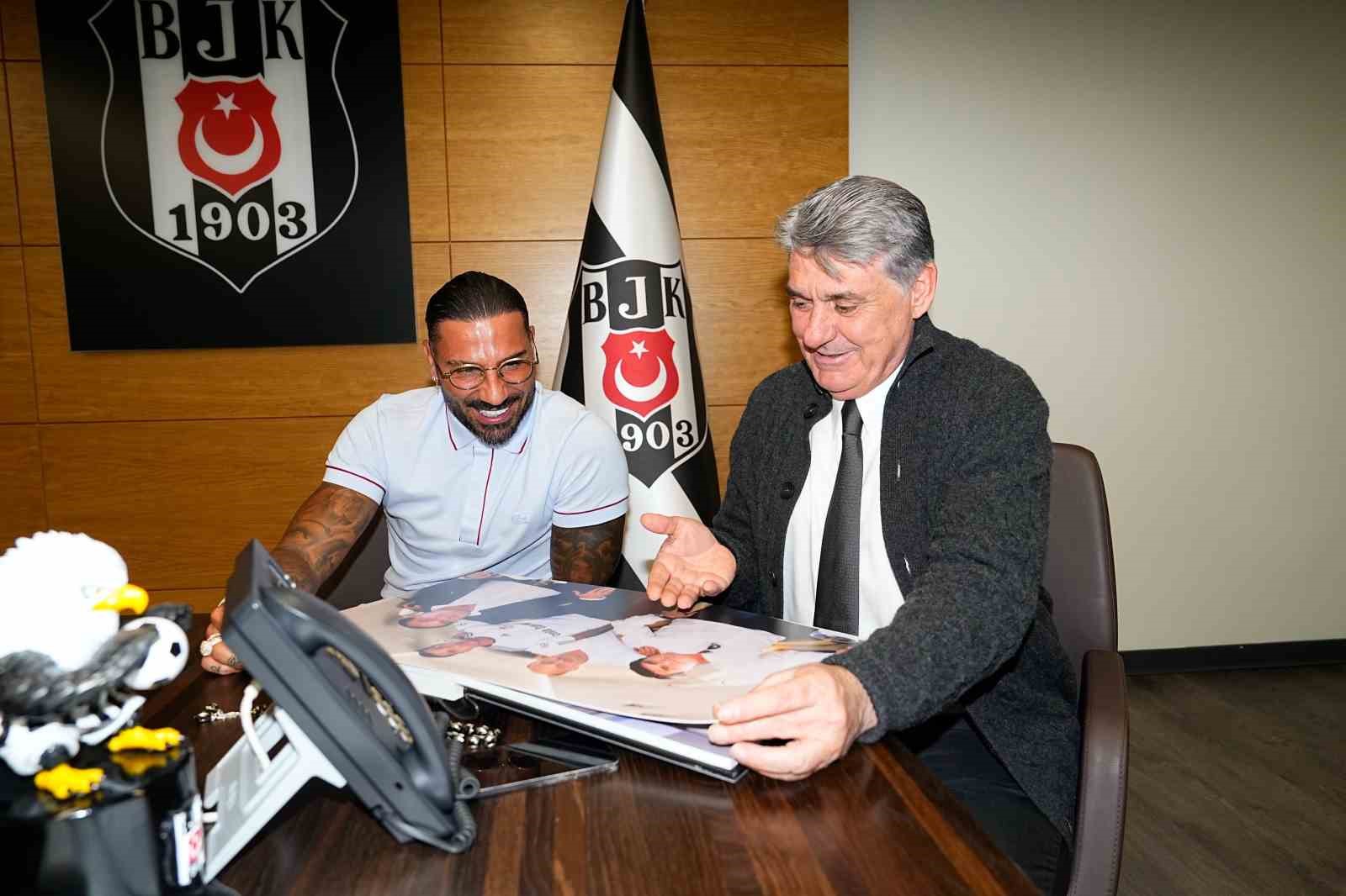 ricardo quaresma besiktasi ziyaret etti 0