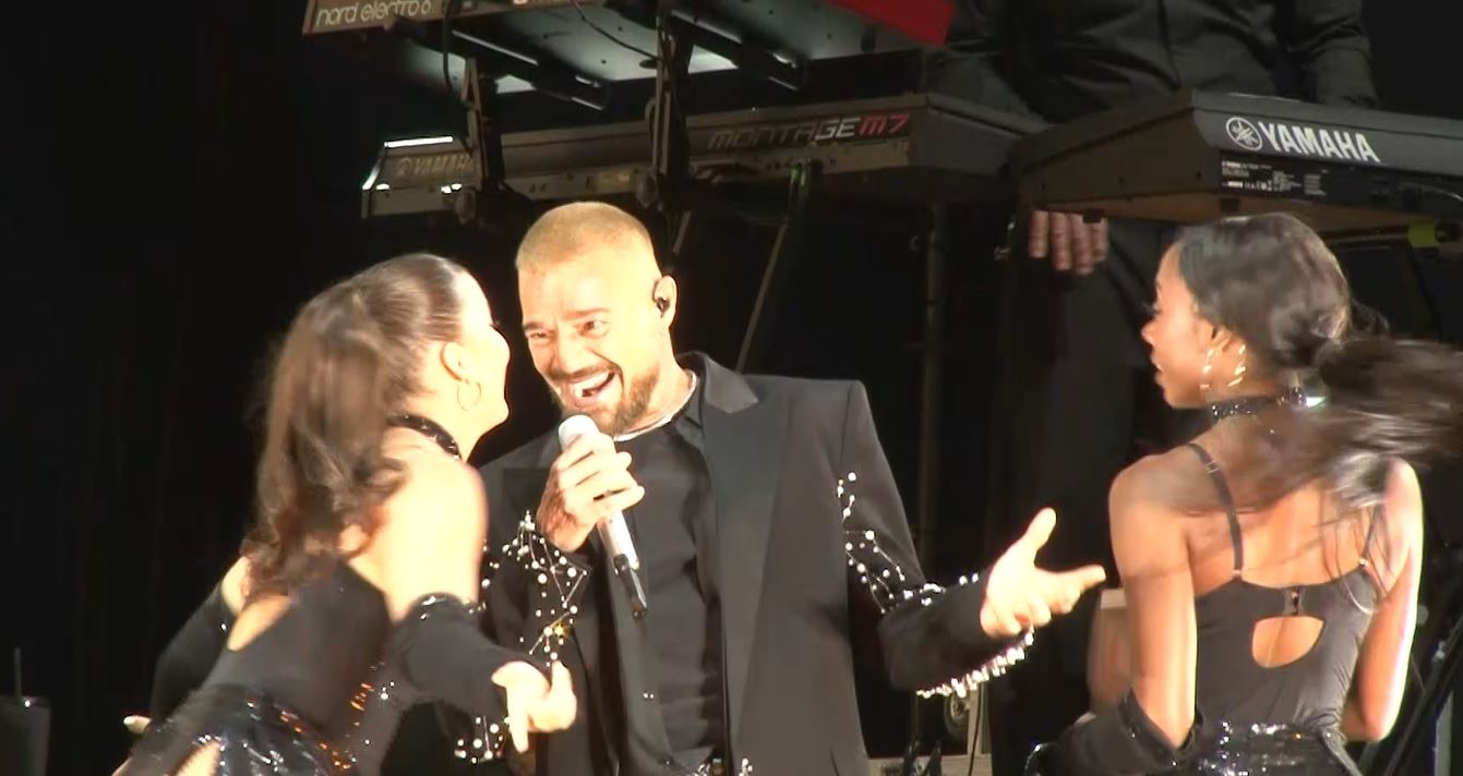 Ricky Martin 15 yıl aradan sonra İstanbul sahnesinde 7 ricky martin 15 yil aradan sonra istanbul sahnesinde 3 HdGGNQQl