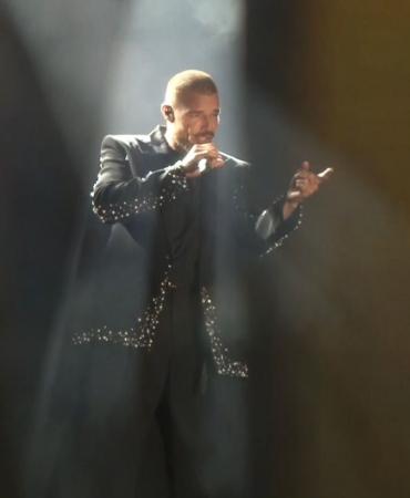 ricky-martin-15-yil-aradan-sonra-istanbul-sahnesinde-xgMKemZk.jpg