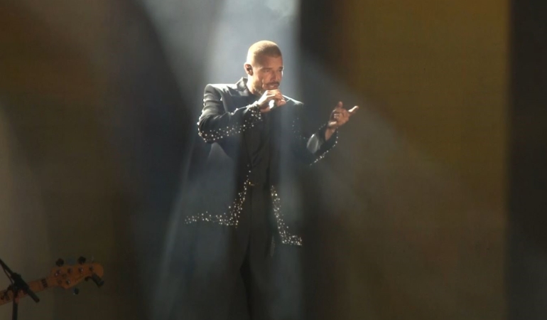 ricky-martin-15-yil-aradan-sonra-istanbul-sahnesinde-xgMKemZk.jpg