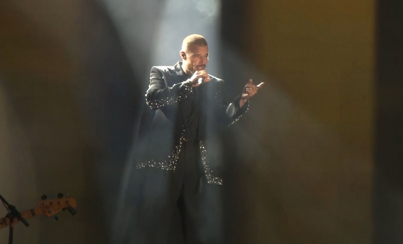 ricky-martin-15-yil-aradan-sonra-istanbul-sahnesinde-xgMKemZk.jpg