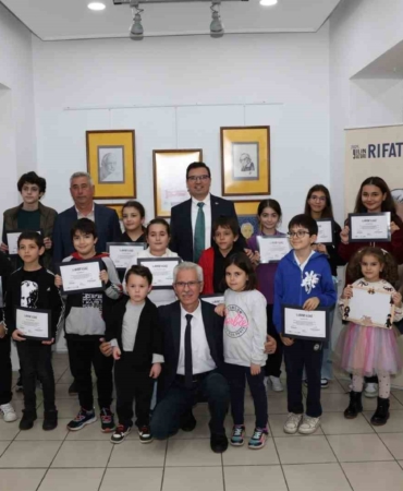 rifat-ilgazin-oksuz-civcivi-cocuklarin-karikaturlerinde-hayat-buldu-KxSuLdbs.jpg