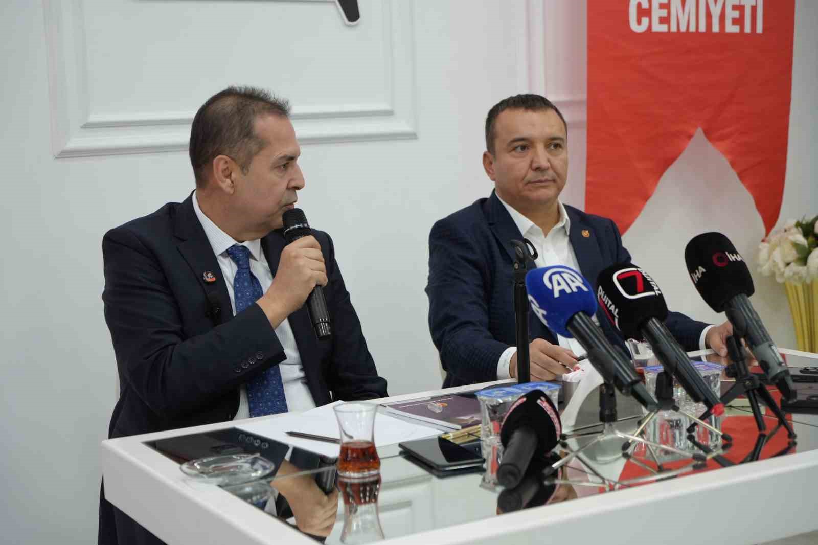 Rıza Perçin: "Antalyaspor için biraz dilenci olduk, 35 milyon Dolar’dan fazla borç var" 5 riza percin antalyaspor icin biraz dilenci olduk 35 milyon dolardan fazla borc var 1 2SkfRLW9