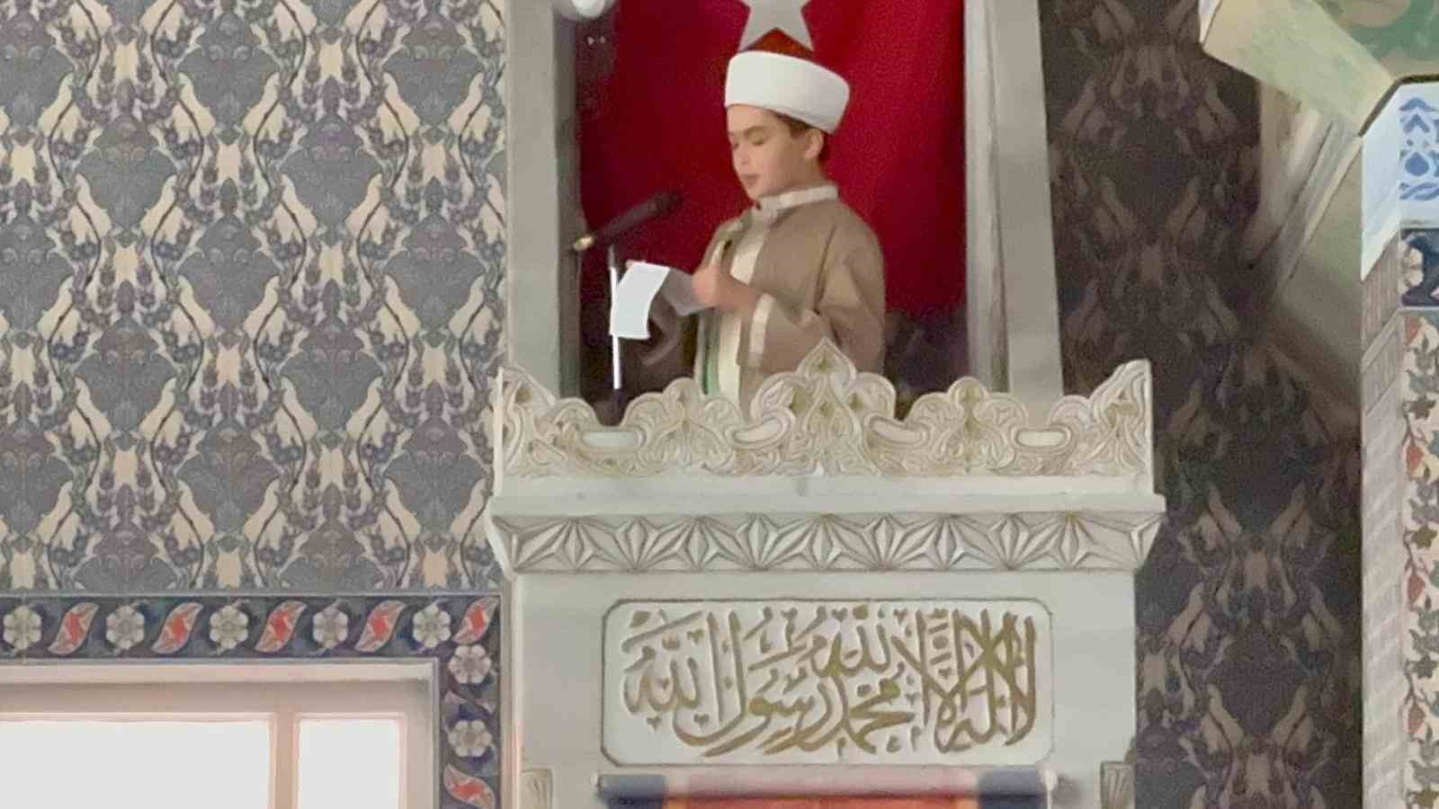 Rize’de 13 yaşındaki öğrenciden cuma hutbesi 4 rizede 13 yasindaki ogrenciden cuma hutbesi 0