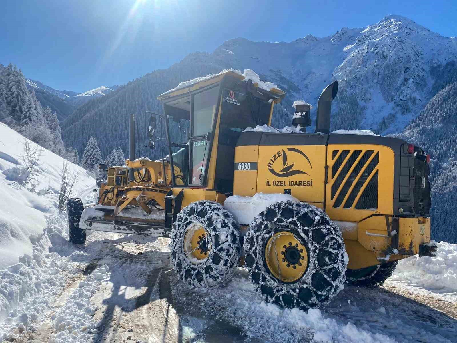 Rize’de 206 köy yolu kar nedeniyle ulaşıma kapandı 7 rizede 206 koy yolu kar nedeniyle ulasima kapandi 3