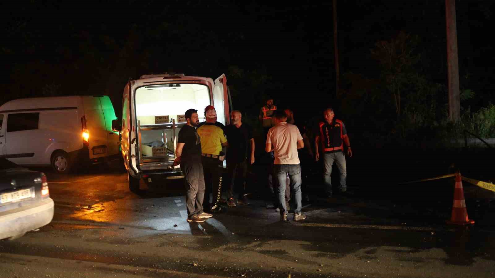 Rize’de 3 kişini hayatını kaybettiği, 4 kişinin ise yaralandığı kaza yeri havadan görüntülendi 9 rizede 3 kisini hayatini kaybettigi 4 kisinin ise yaralandigi kaza yeri havadan goruntulendi 5 njNA3ITd