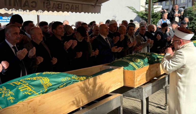 rizede-ahsap-yapinin-uzerlerine-dusmesi-sonucu-olen-2-kisi-topraga-verildi-qWg9QORy.jpg