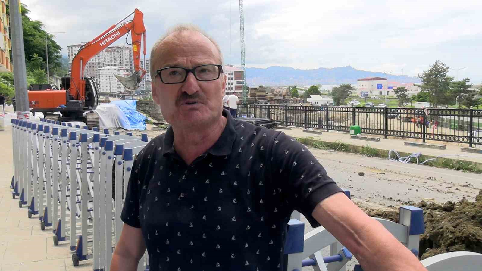 Rize’de çöken yolla ilgili tahliye edilen bina sakinleri "Biz uyarmıştık" dedi 4 rizede coken yolla ilgili tahliye edilen bina sakinleri biz uyarmistik dedi 0 bNf7kikr