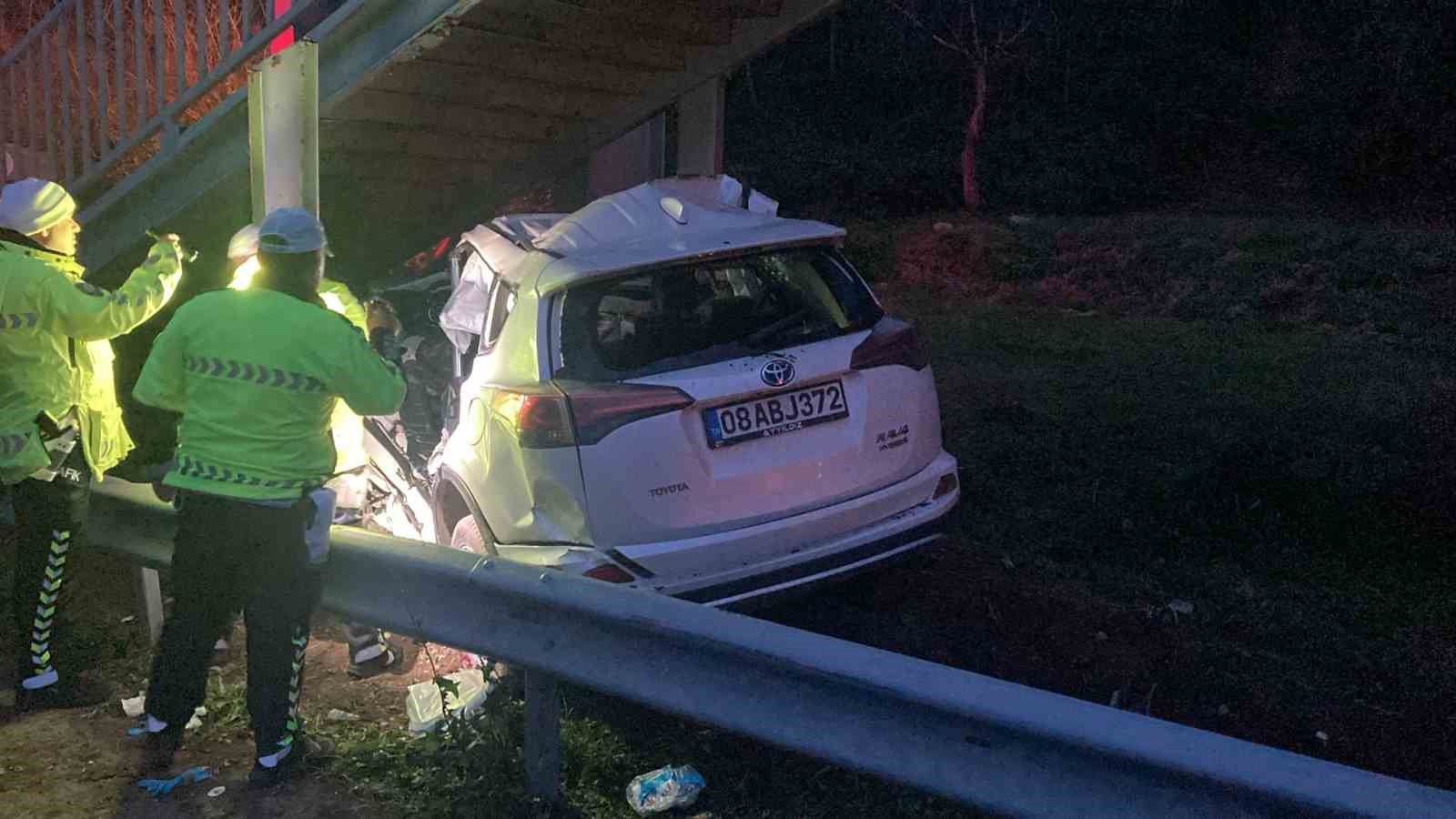rizede feci kaza 1 olu 1 agir yarali 3 BdZug42H