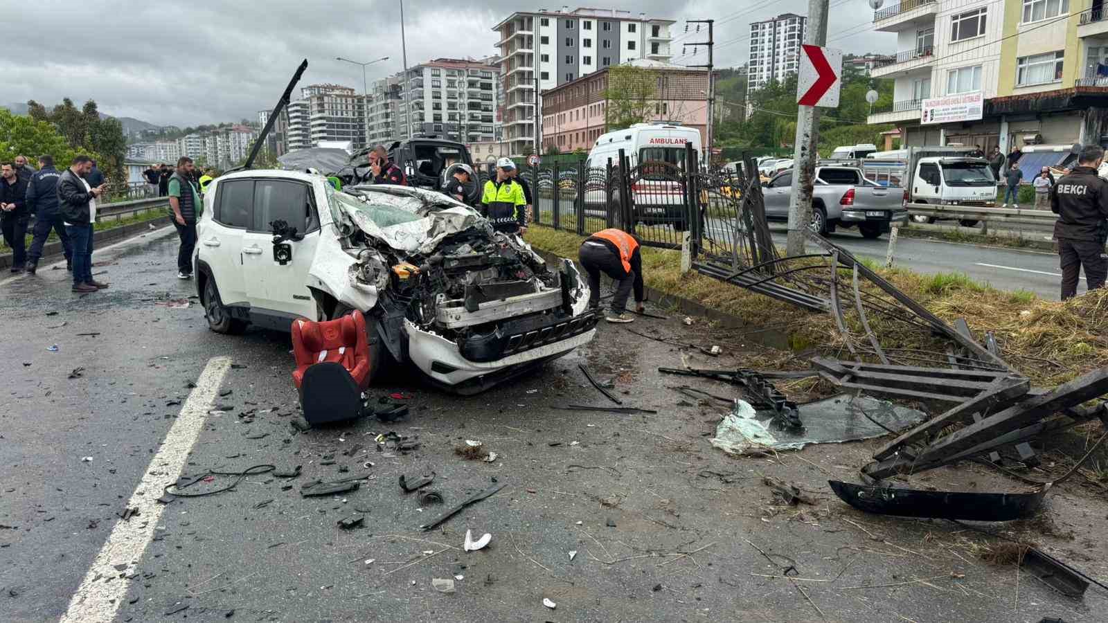 rizede feci kaza 1 olu 7 yarali 2 HMRUPUAf
