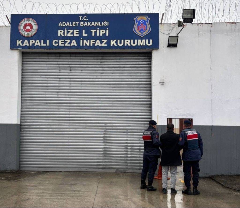 rizede hakkinda 5 yil kesinlesmis hapis cezasi bulunan sahis yakalandi 0 mLcWKKrq