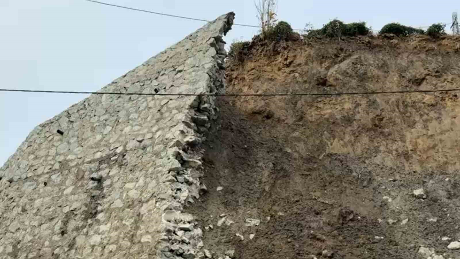 rizede istinat duvari coktu 0 rPtvwwdD