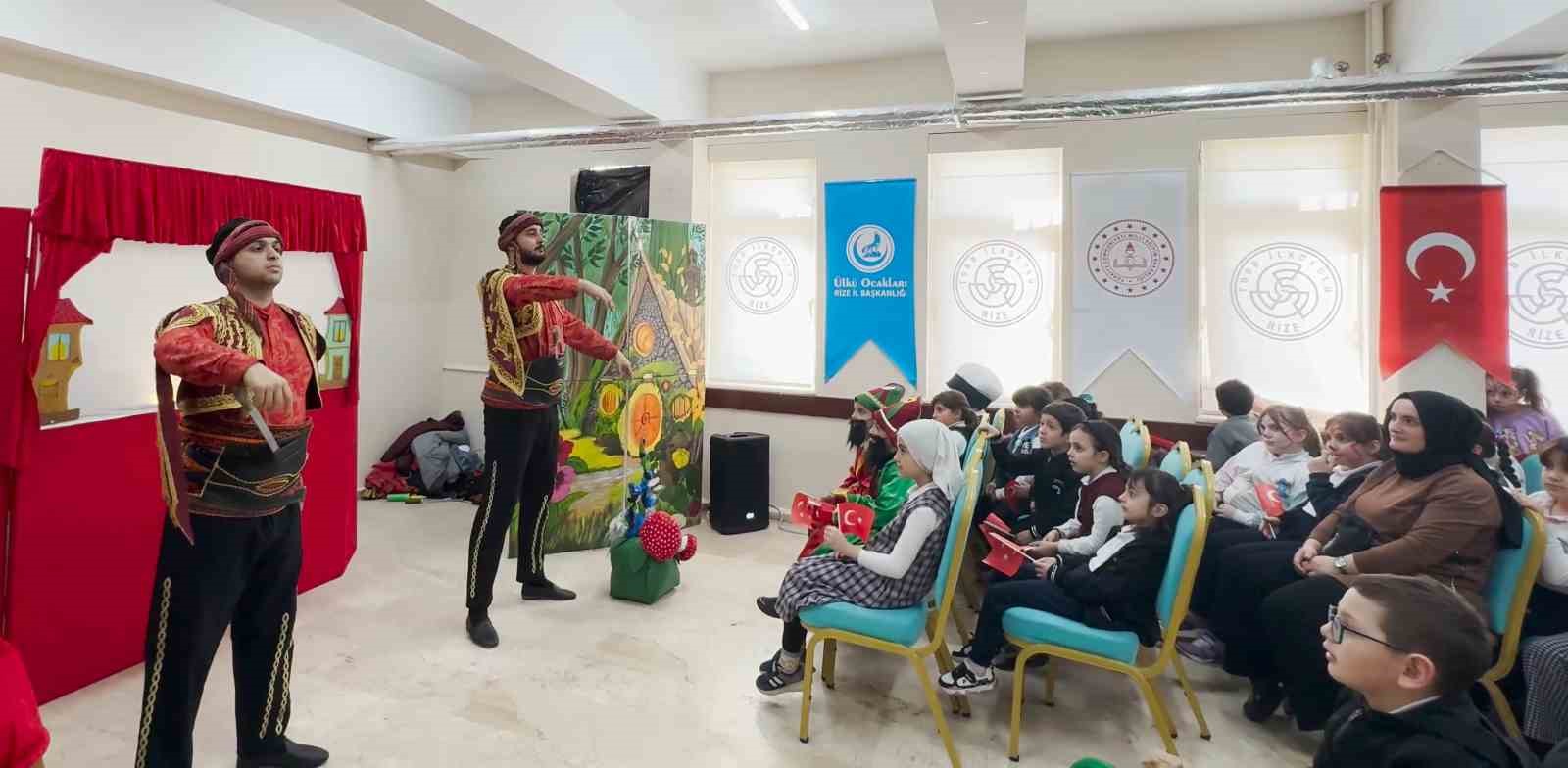 rizede ogrencilere karagoz ve hacivat gosterisi 1 hZk4Mw7B