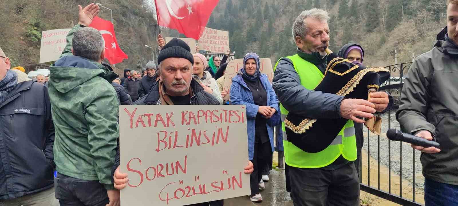rizede ruhsatsiz turizm isletmecilerinden yikmayin protestosu 0