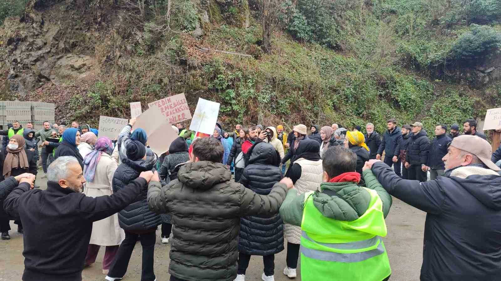 rizede ruhsatsiz turizm isletmecilerinden yikmayin protestosu 2