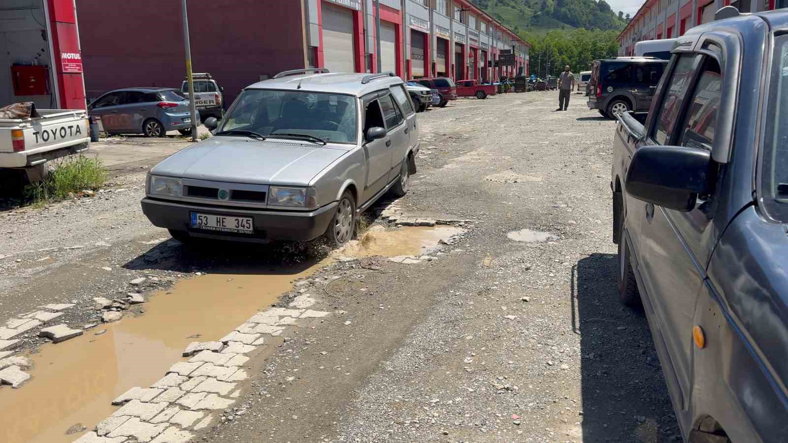 rizede su hatti calismasi sanayi esnafini magdur etti 1 9JKOfVDd