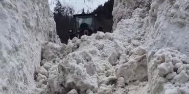 rizede-yayla-yollarinda-5-metrelik-kar-temizligi-i9jP9R7X.jpg
