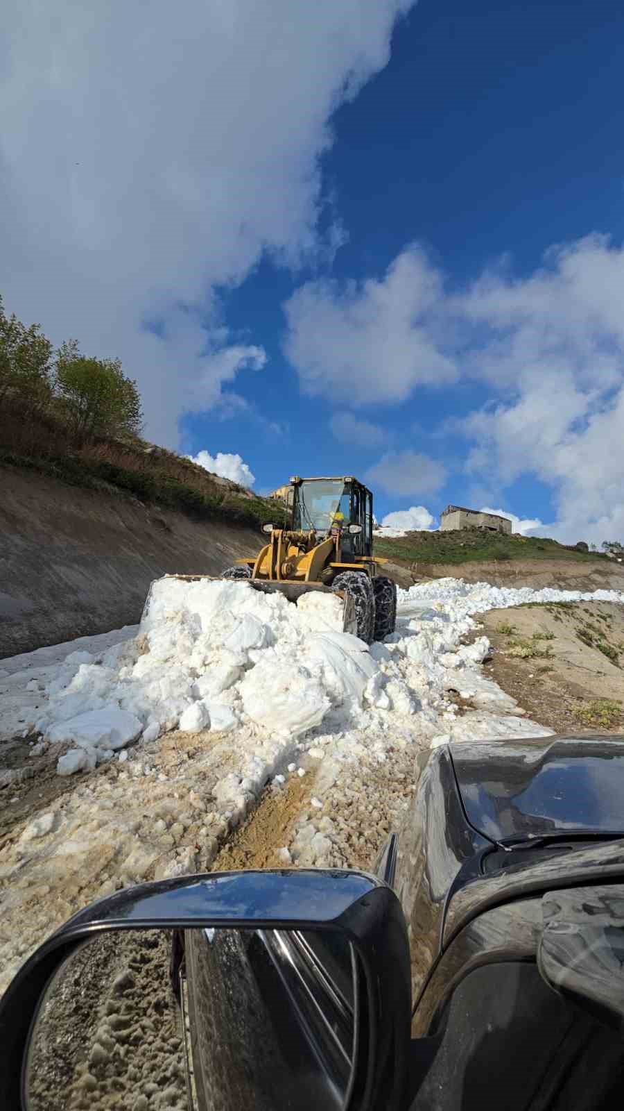 rizede yayla yollarinda haziran ayinda kar temizligi 4 havMADQg