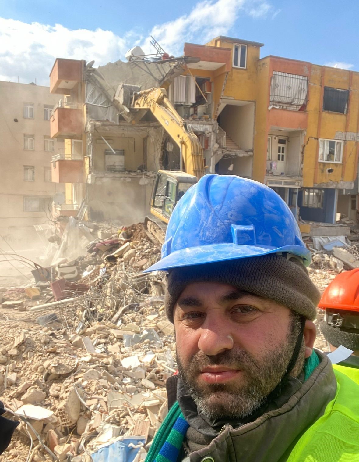 Rizeli muhtar Kırıkhan’da karşılaştığı manzarayla gözlerine inanamadı 6 rizeli muhtar kirikhanda karsilastigi manzarayla gozlerine inanamadi 2 MDkC9Ofa