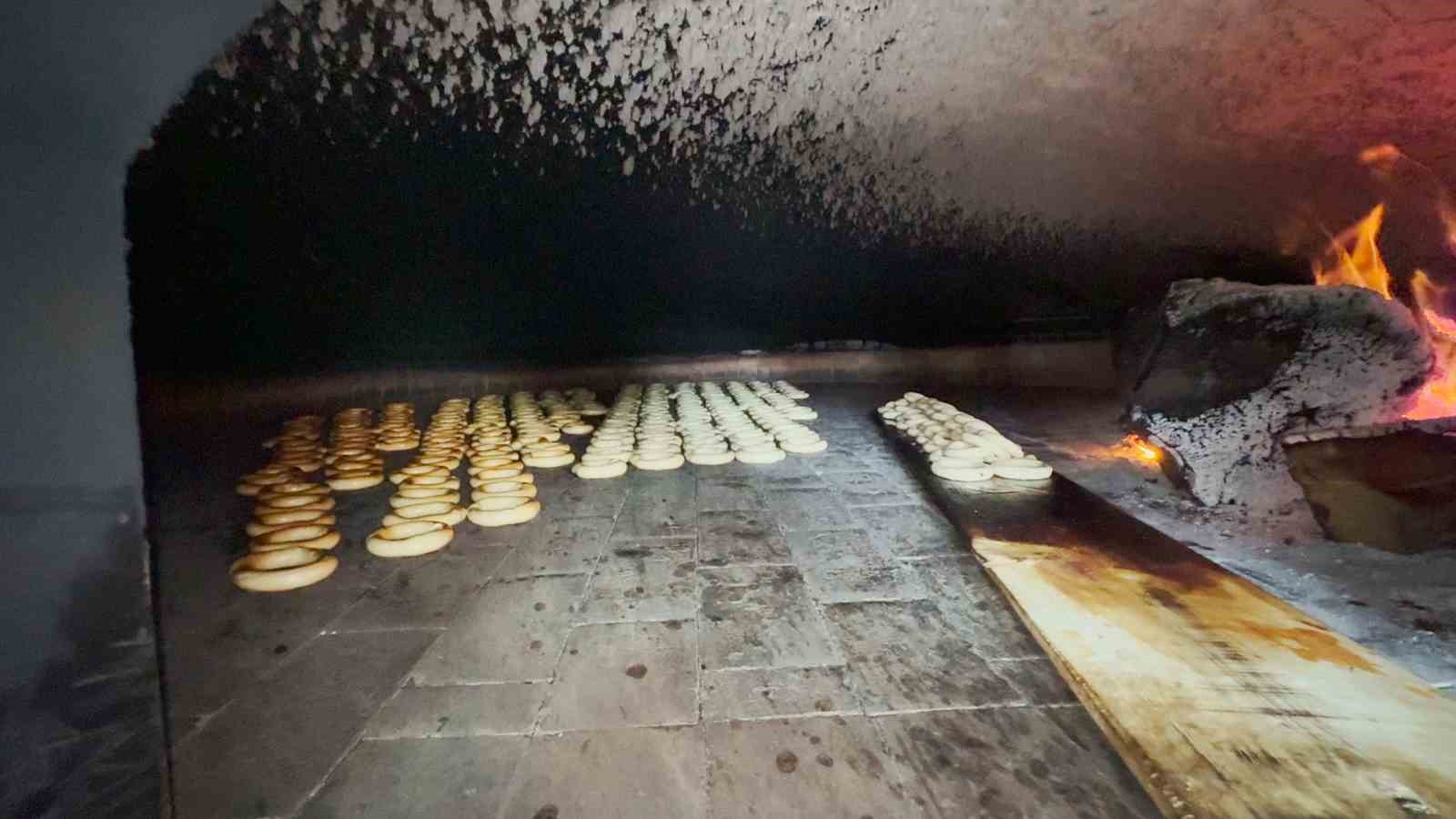 Rizelilerin vazgeçilmezi ’susamsız simit’ Cumhurbaşkanı Erdoğan’la gündeme geldi 9 rizelilerin vazgecilmezi susamsiz simit cumhurbaskani erdoganla gundeme geldi 5 ENObNr2Q