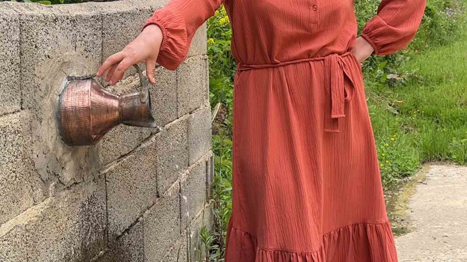 rizelinin gugumden cesmesi ilgi cekiyor 1 HZCLGUmC