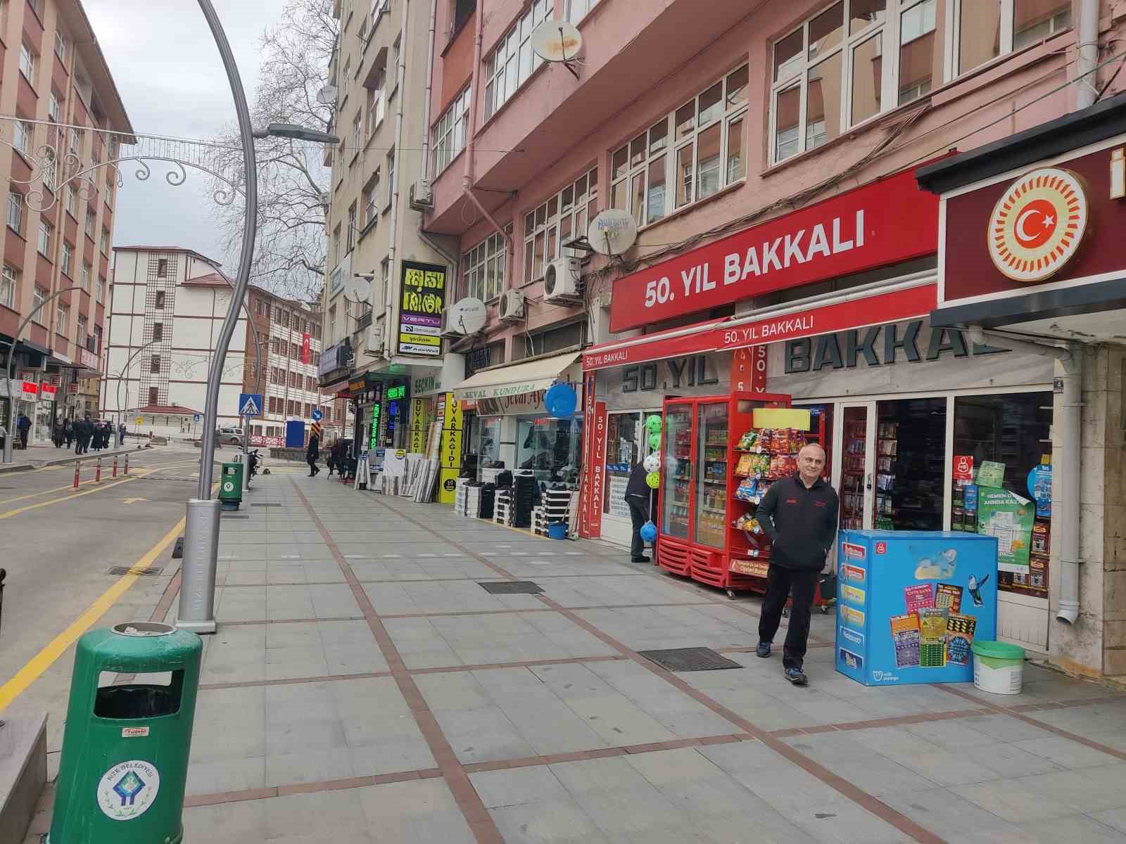 rizenin hafizasi 50 yil bakkali 2 Xpm4J5PA