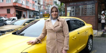 rizenin-kadin-taksi-soforu-takdir-goruyor-9wX8inQc.jpg