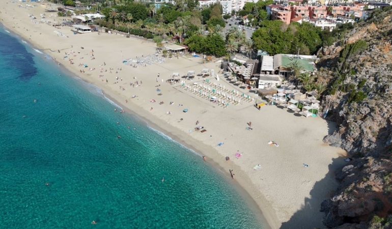 rizenin-yaylalarinda-kar-alanyada-gunes-lXFYutLJ.jpg