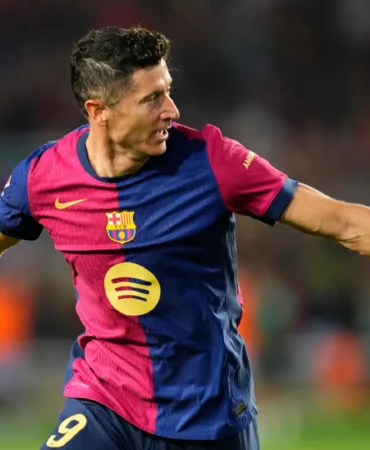 robert-lewandowski-shines-240824g-1200
