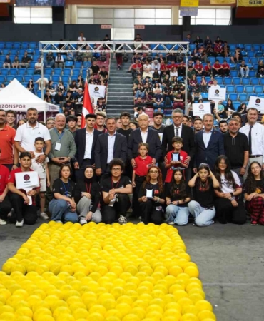 robotlar-spor-salonunda-yaristi-rhhHA3fR.jpg