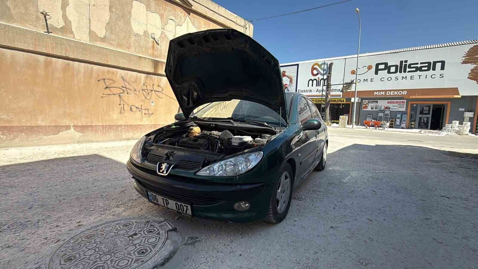Rögar kapağı nedeniyle alın teriyle aldığı aracının airbagleri patladı 7 rogar kapagi nedeniyle alin teriyle aldigi aracinin airbagleri patladi 3 ePmPlfsd