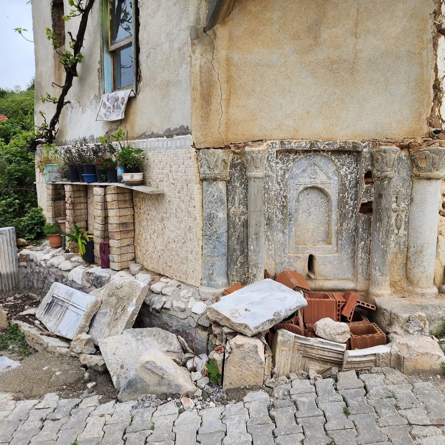 roma donemi mermer cesme tahrip edildi 1 6bKVCVMy