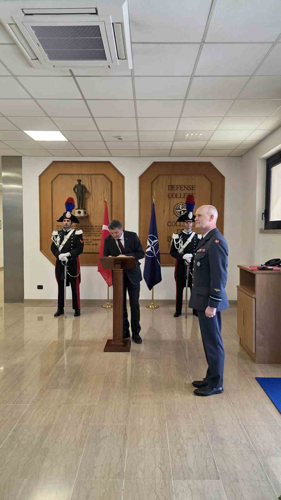 Roma’da "Değişen Güvenlik Ortamında NATO ve Türkiye: Uyum, İşbirliği ve Gelecek Perspektifleri" paneli 10 romada degisen guvenlik ortaminda nato ve turkiye uyum isbirligi ve gelecek perspektifleri paneli 6 N8zWzwpO